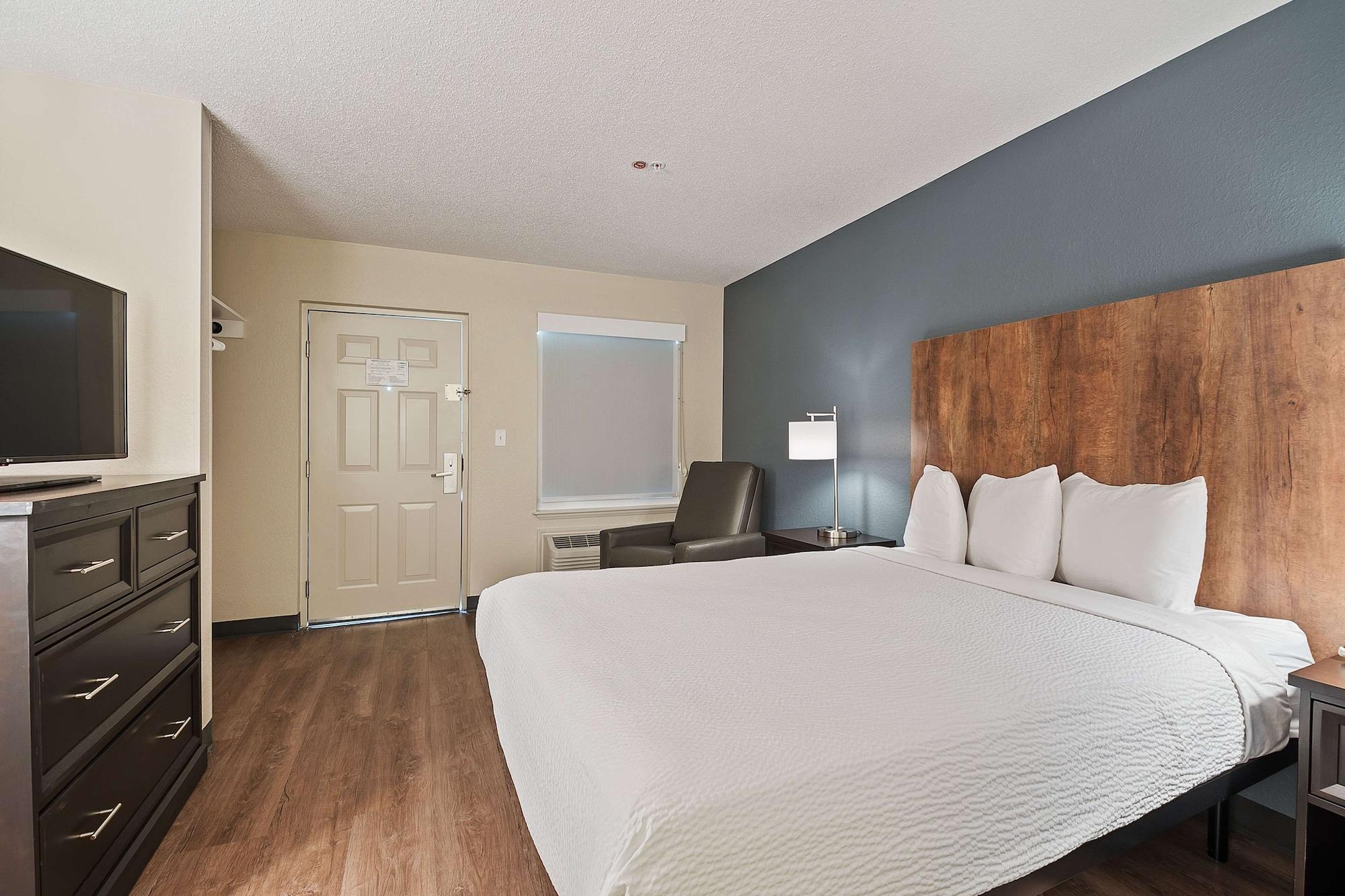 Extended Stay America Suites - Miami - Airport - Blue Lagoon Майами-Спрингс Экстерьер фото