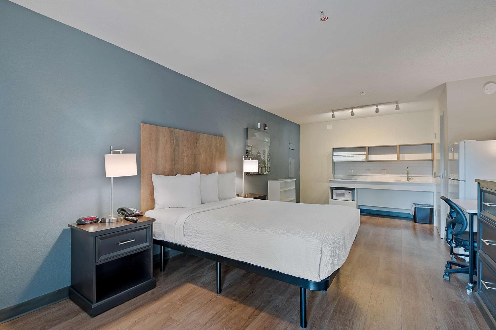 Extended Stay America Suites - Miami - Airport - Blue Lagoon Майами-Спрингс Экстерьер фото